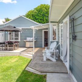 Quintessential Russell Cottage