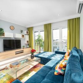 Relax in Style at Maurizia accommodation by Open House, hotel in Dumbrăviţa