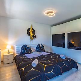 Großes Reihenhaus 100 m2, Messe Offenburg 650m, Garten bis 9 Gäste, gratis Parkplätze, Nähe Europpark & Gifiz-See, hotel sa Offenburg