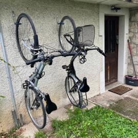 Studio tout confort proche centre et Lac avec 2 vélos prêtés, hotel in Annecy