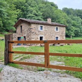 Cabaña pasiega Lo Riquines