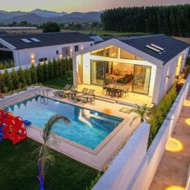 Odella 2 - Luxury Villa for 6 in Zorlar, Seydikemer, hotel i Fethiye