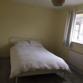 24 turnpike close, hotel in Henwick