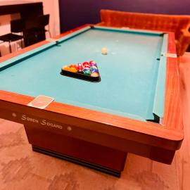 Modern 7-Bedroom Villa for Large Families & Groups: Rødby şehrinde bir otel