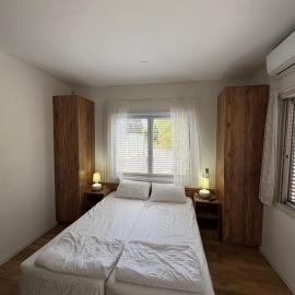 Lovely Guest House- אירוח בכפר סבא, hôtel à Kfar Sava