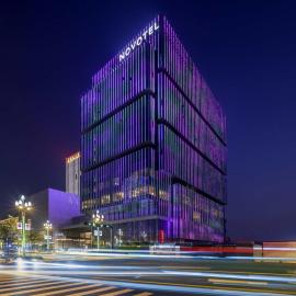 Novotel Xian Xixian西安西咸诺富特酒店، فندق في شيان