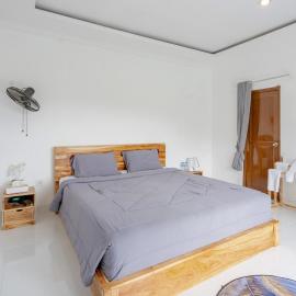 Batur Kencana Villa Mitra RedDoorz، فندق في Baturaja