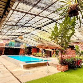 Petak Padin Cottage by The Pool, Kepala Batas Penang, hotel in Kepala Batas