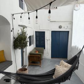 Casa Entre Lunas - Stylish Rustic Retreat, hótel í Olvera