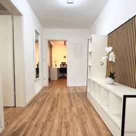 2-Zimmer-Wohnung-Küche-Bad-Terrasse, Bahnhofsnähe, hotel em Mühlacker