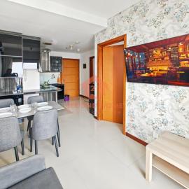 Best View 1BR Baywalk Condo Pool Gym, Wi-Fi, hotel a Giacarta