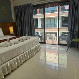 Flowernight Guesthouse