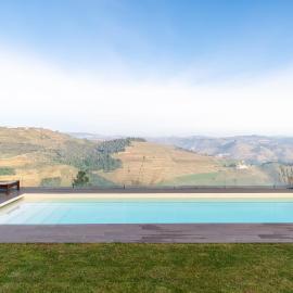 Spacious Villa with Private Pool & Garden in Douro, by Hopstays, hotel a Sabrosa
