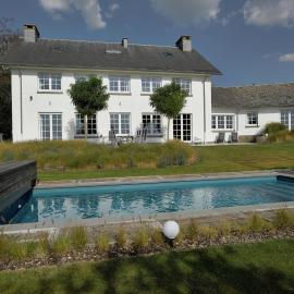 Scenic Theux Retreat with Pool & Garden, hotell i Theux