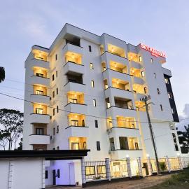 SKY KENAKO HOTEL, hotel en Kribi