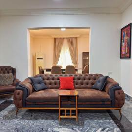 KB's Residence - Three Bedroom Near Wuse II