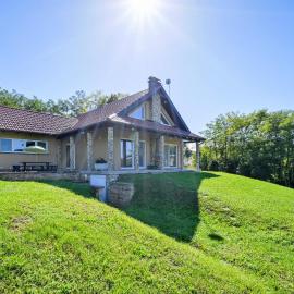 3 Bedroom Stunning Home In Strigova
