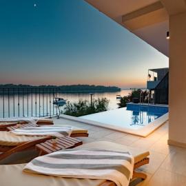 Waterfront villa Marija by Villas Guide, hotel a Blato