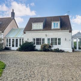 Daisy Apartment, hotel a Stalham