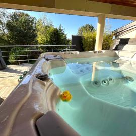 La Loupiote - Jacuzzi compris SANS supplément !, hotel in Lupcourt