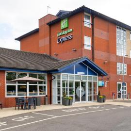 Holiday Inn Express Burton Upon Trent by IHG, viešbutis mieste Bertonas prie Trento