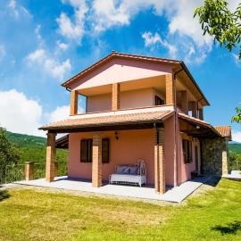 Villa in Pieve San Giovanni with Pool
