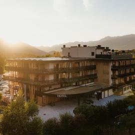 Hotel B&B Feldmessner, hotel di Brunico