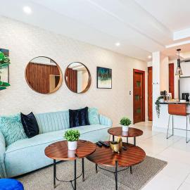 Cozy City-Center 1BD Condo, Pool