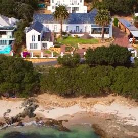 Manor on the Bay, hotel a Gordonʼs Bay