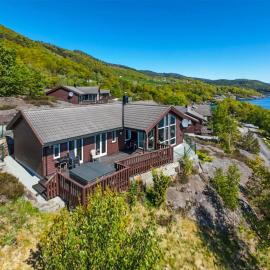 Gorgeous Home In Nedstrand With Sauna, hotelli kohteessa Nedstrand