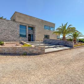 Gorgeous Home In Yecla, ξενοδοχείο σε Yecla