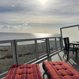 Beach Front, hotel a Brodersby