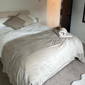 Cottage - Sleeps 4 - Pets Ok - Patio - Parking, hotel a Middlewich