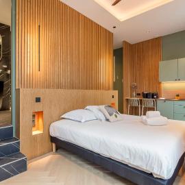 L'Exclusif Spa Suites Prestige Lyon Croix-Rousse, хотел в Лион