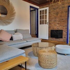 Charmingly Renovated Village House in Sintra, Penedo