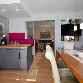 Upland-Flair Ferienwohnung WALDPFAD mit einzigartigem Berggarten im Zentrum!, hotel in Willingen