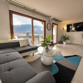 Le Balcon du Laudon Au cœur de St Jorioz spacieux appartement avec terrasse et vue montagne, hotel in Saint-Jorioz