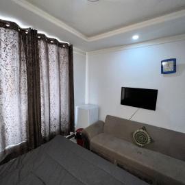 Budget-Friendly Stay in Bahria Town Phase 7, hotel in Dargai