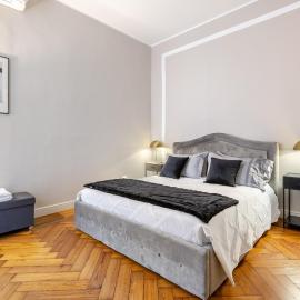 Domus San Carlo- Luxury apartment in Turin's heart, hotell Torinos
