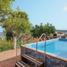 3 Bedroom Lovely Apartment In Agropoli, hotel in Agropoli