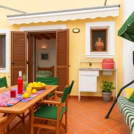 Cretan Magnolia Gem - Smari Cozy Getaway