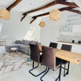 Viesnīca Ewelinas Loft pilsētā Zunderne