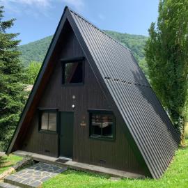 Chalet AbA, proche Luchon، فندق في Cierp