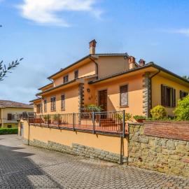 Gorgeous Apartment In Monte San Savino With Wifi, hotel in Monte San Savino