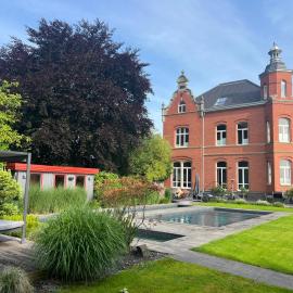 Tönisvorst में, होटल Doppelzimmer in Villa mit Poollandschaft, Sauna, Fitness und Whirpool