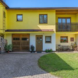 Holiday Home Tatobity by Interhome, hotel in Tatobity