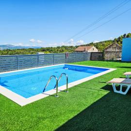 Holiday Home Sunrise by Interhome