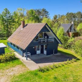 Holiday Home Naina - 200m from the sea by Interhome, hotel u gradu Brøndstrup