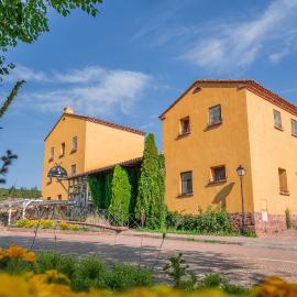 HOSTAL EL MOLINO, hotelli kohteessa Bezas