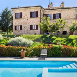 Villa La Fonte 14, Hotel in Ripatransone